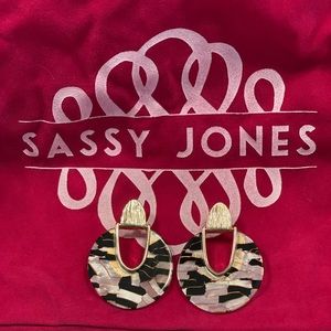 Vintage Sassy Jones earrings